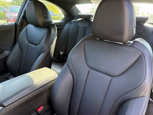 Used 2025 BMW 230i Coupe RWD image 40