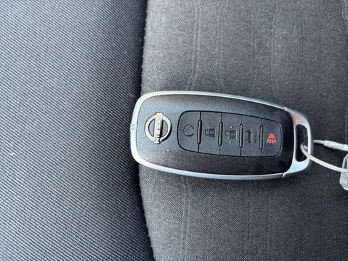 Used 2026 Nissan Pathfinder SV AWD/4WD image 15
