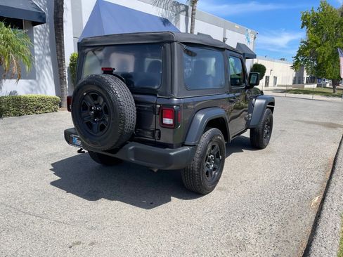 Used 2018 Jeep Wrangler Sport AWD/4WD image 5