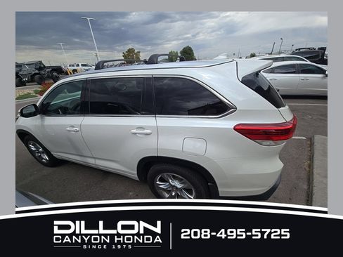 Used 2018 Toyota Highlander Limited AWD/4WD image 2