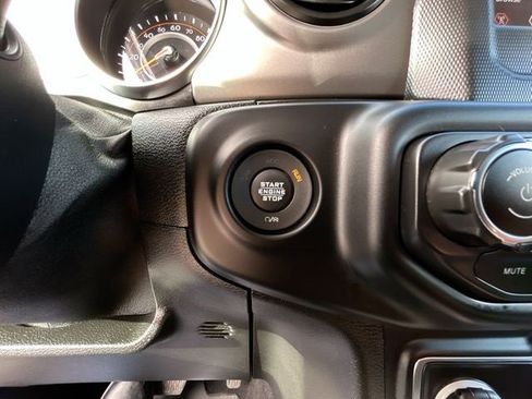 Used 2020 Jeep Gladiator Sport w/ Quick Order Package 24S image 16