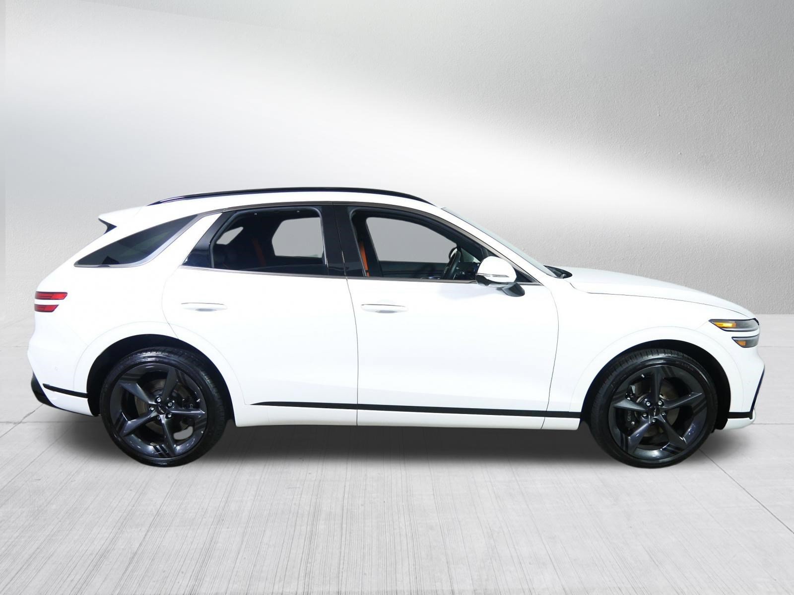 Certified 2026 Genesis GV70 3.5T Sport Prestige AWD/4WD image 8