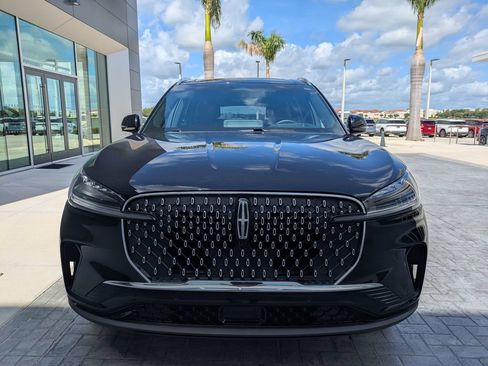 Certified 2025 Lincoln Aviator Reserve RWD image 3