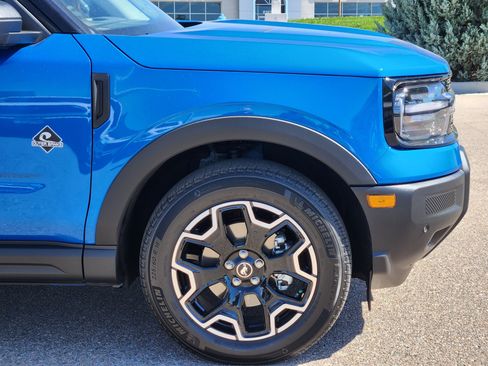 Used 2025 Ford Bronco Sport Outer Banks w/ Outer Banks Tech Package+ AWD/4WD image 7