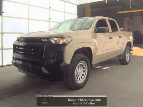 Used 2024 Chevrolet Colorado W/T image 1