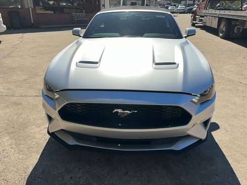 Used 2018 Ford Mustang Premium image 2
