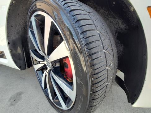 Used 2013 Volkswagen Beetle 2.0T FWD image 44