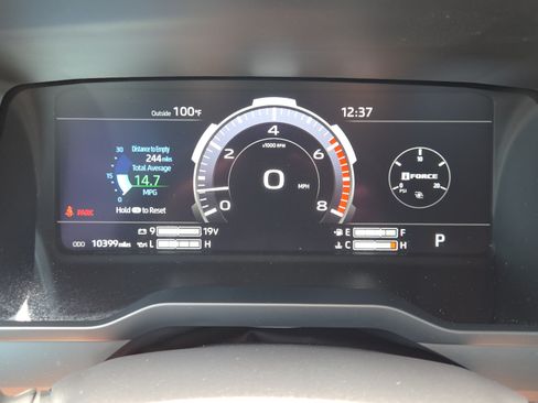 Certified 2025 Toyota Tundra Limited AWD/4WD image 27