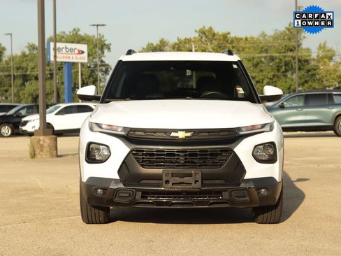 Used 2021 Chevrolet TrailBlazer ACTIV w/ Convenience Package FWD image 2