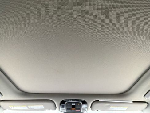 Used 2023 Hyundai Santa Fe SEL Premium image 28