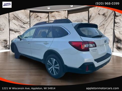 Used 2018 Subaru Outback 2.5i Limited image 3