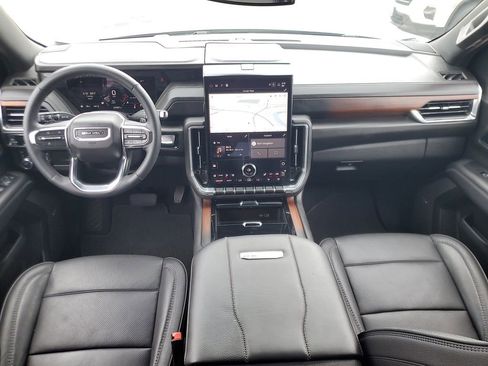Used 2025 GMC Yukon Denali AWD/4WD image 2