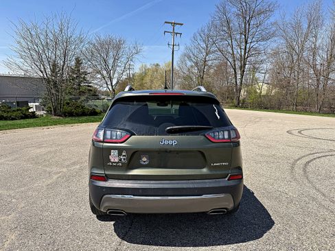 Used 2019 Jeep Cherokee Limited AWD/4WD image 8