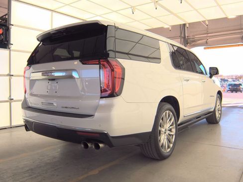Used 2021 GMC Yukon XL Denali w/ Denali Ultimate Package image 7