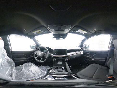 New 2026 Toyota Tacoma SR5 image 33