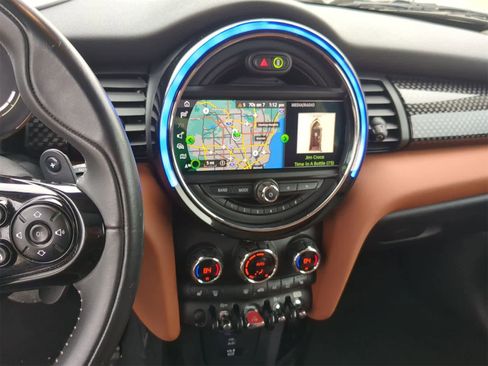 Used 2021 MINI Cooper S image 32