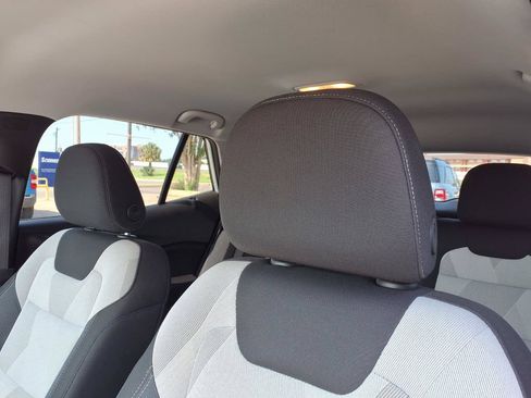 Used 2026 Chevrolet Trax LS w/ LS Convenience Package FWD image 18
