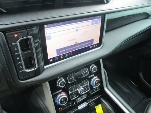 Used 2021 GMC Yukon Denali w/ Denali Premium Package image 31