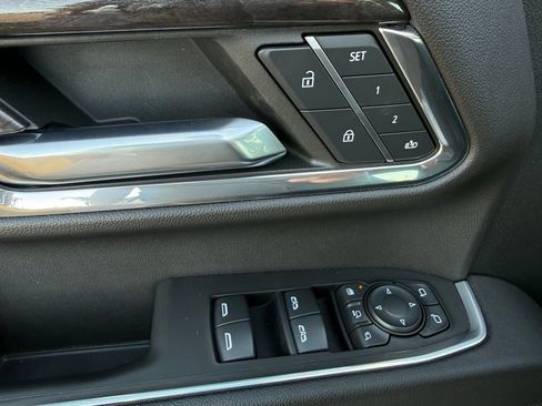 Used 2024 Chevrolet Silverado 2500 LTZ w/ LTZ Convenience Package image 21