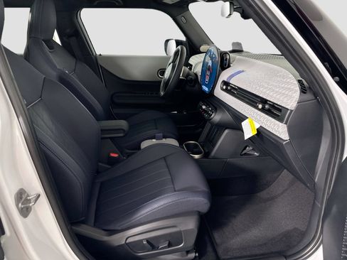 Certified 2025 MINI Cooper S FWD image 26