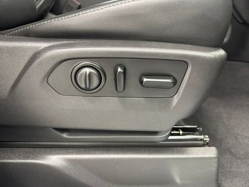 Used 2019 GMC Sierra 1500 SLT w/ SLT Premium Package AWD/4WD image 27
