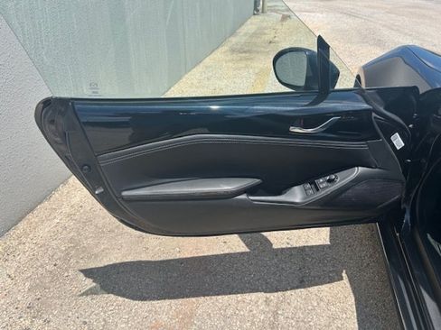Used 2025 MAZDA MX-5 Miata RF Grand Touring RWD image 11