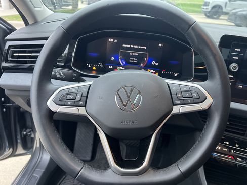 Used 2025 Volkswagen Jetta SE w/ Sunroof Package FWD image 16
