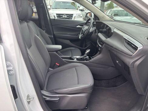 Used 2025 Buick Encore GX Preferred FWD image 35