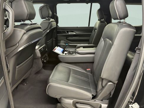 Used 2024 Jeep Grand Wagoneer Series II Obsidian w/ Quick Order Packagew 28T AWD/4WD image 15