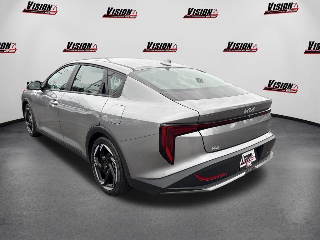Certified 2025 Kia K4 GT-Line Turbo FWD image 9