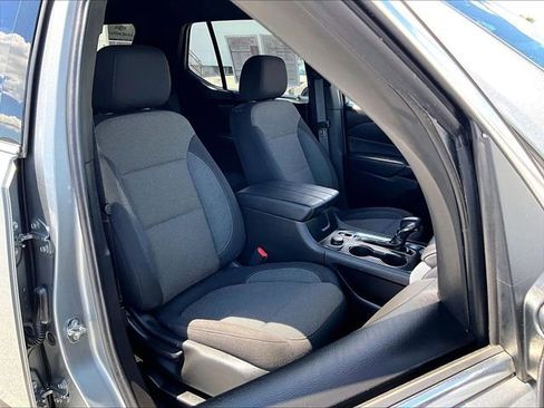 Used 2023 Chevrolet Traverse LT AWD/4WD image 11