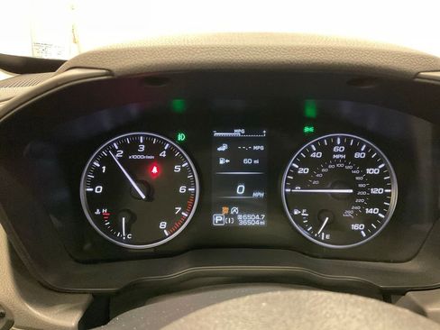 Used 2024 Subaru Crosstrek 2.0i Premium image 2