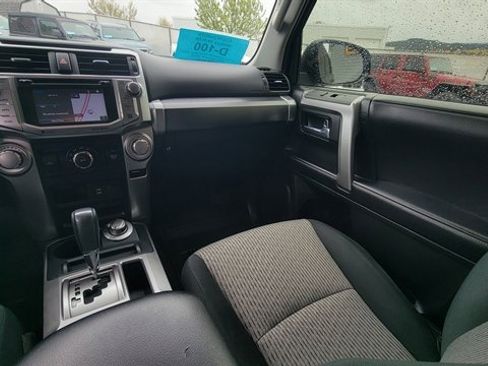 Used 2018 Toyota 4Runner SR5 AWD/4WD image 17