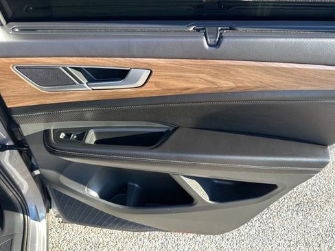 Used 2024 Volkswagen Atlas SE image 45