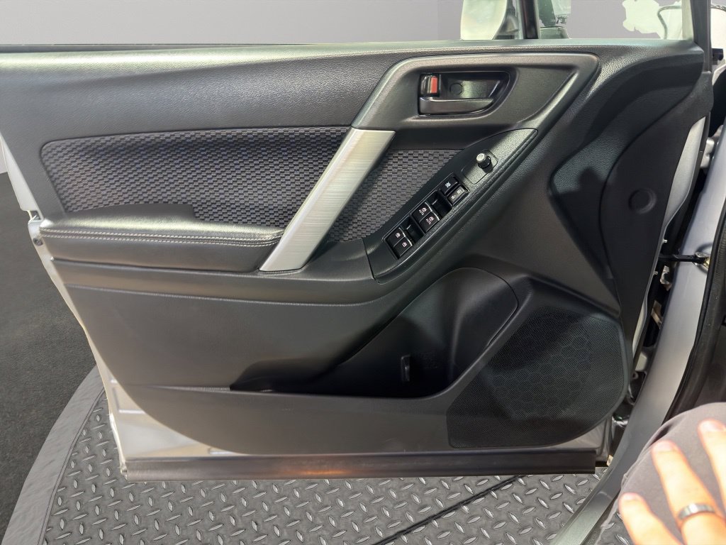 Used 2018 Subaru Forester 2.5i Premium AWD/4WD image 16