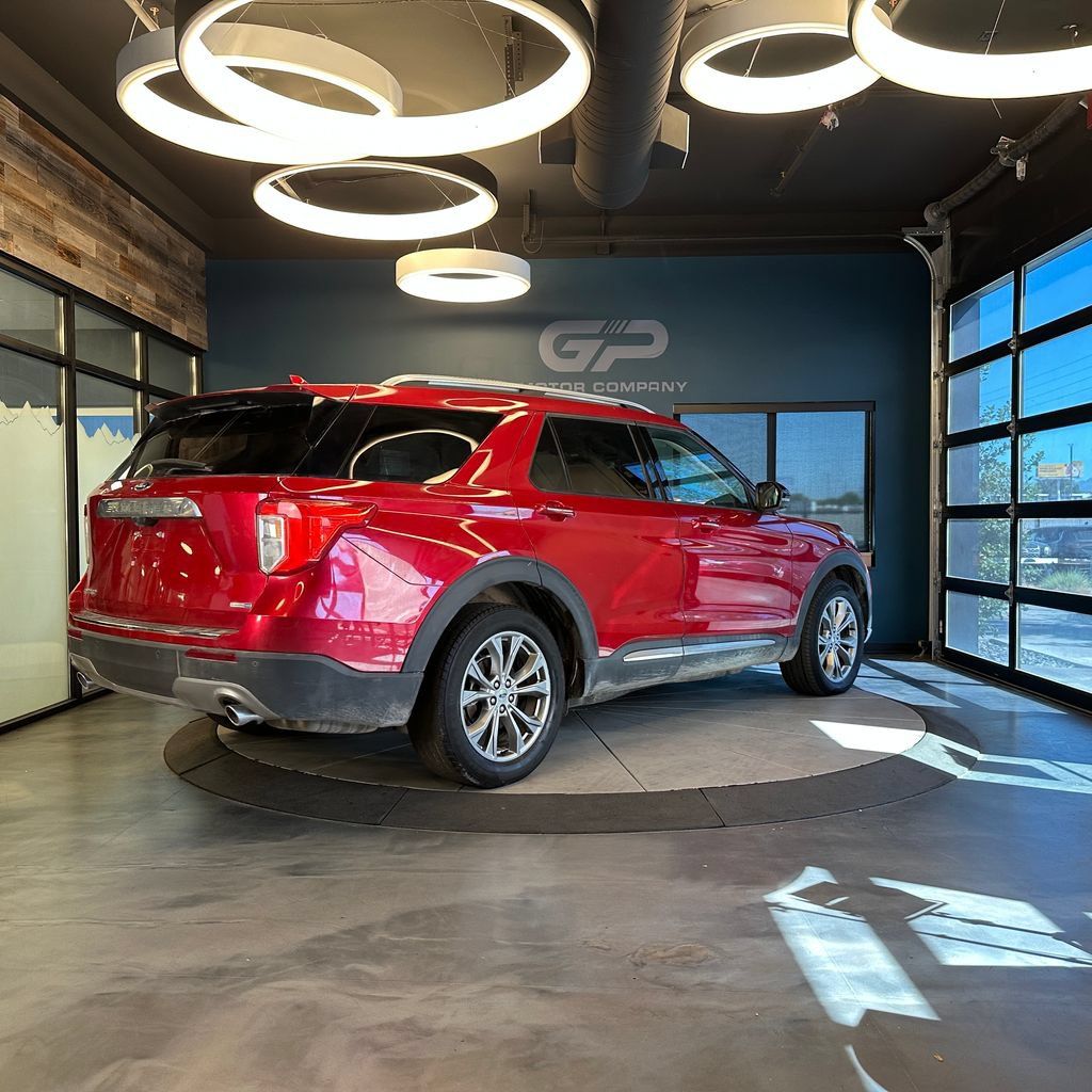 Used 2020 Ford Explorer Limited AWD/4WD image 3