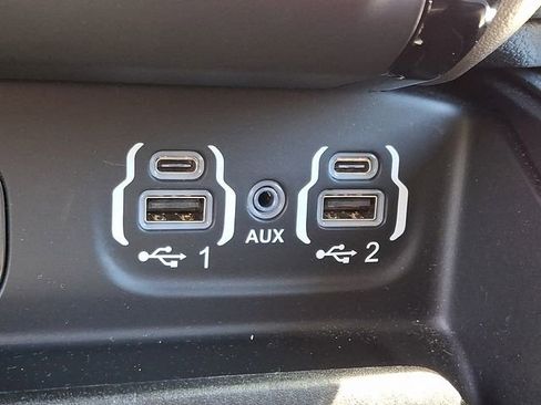 Used 2021 RAM 1500 Laramie AWD/4WD image 23