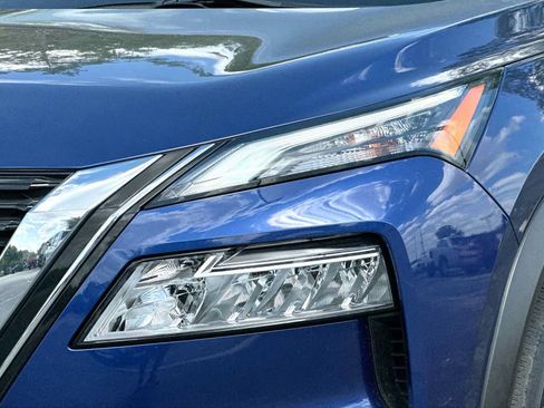 Used 2023 Nissan Rogue SV FWD image 16