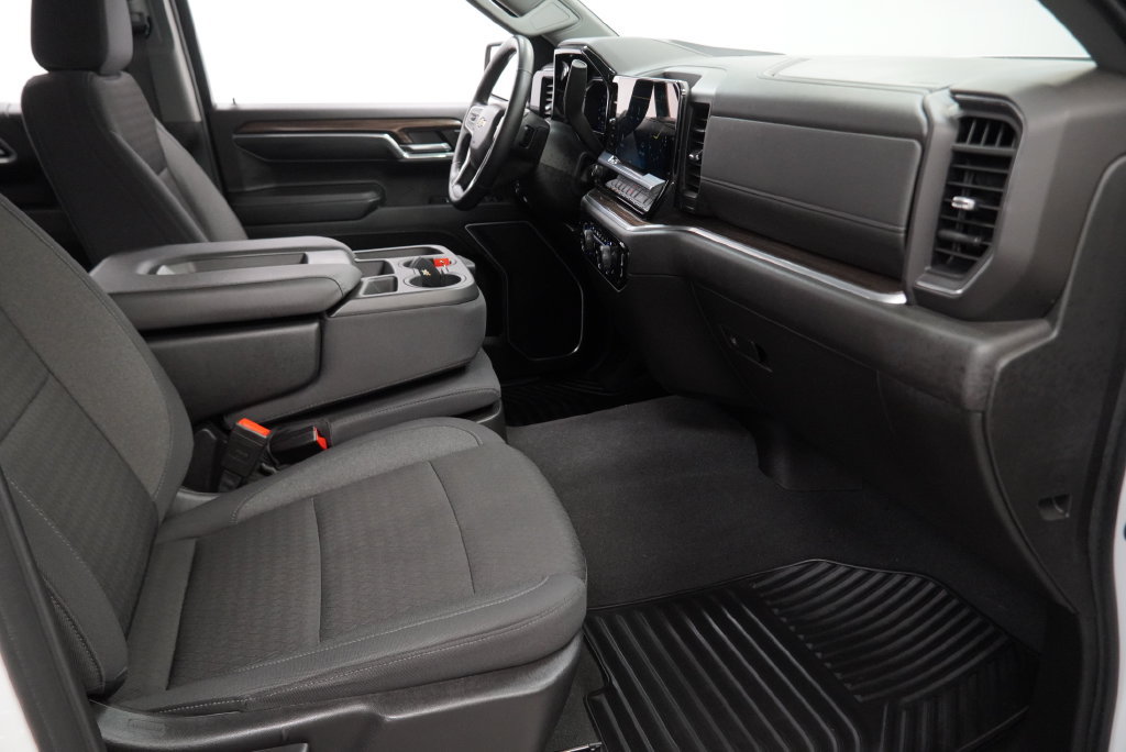Used 2024 Chevrolet Silverado 1500 LT AWD/4WD image 39