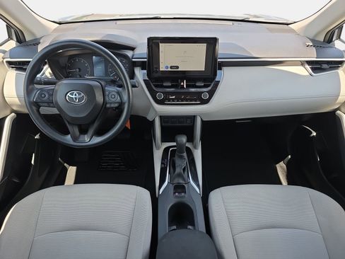 Used 2024 Toyota Corolla Cross L FWD image 9