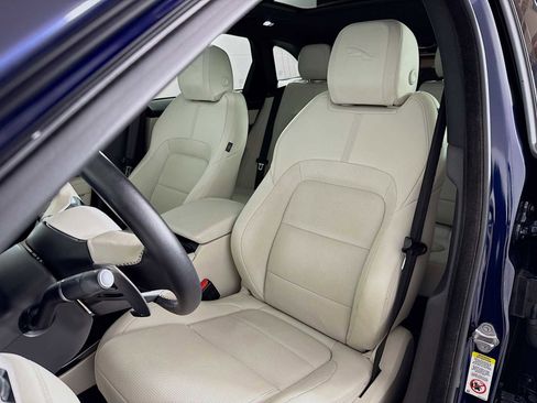 Used 2024 Jaguar F-PACE R-Dynamic S image 10