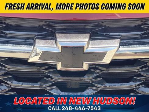 Used 2024 Chevrolet Trax RS w/ Sunroof Package FWD image 11