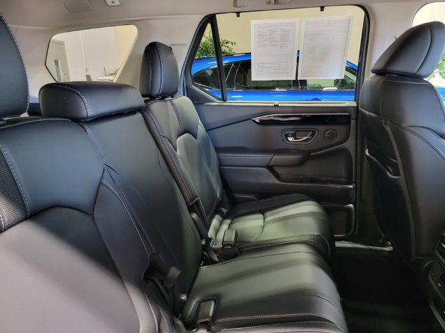 Certified 2025 Honda Pilot EX-L image 14
