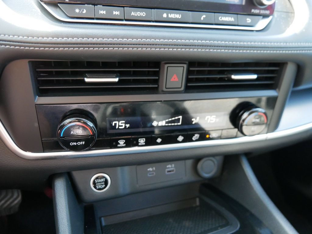 Used 2023 Nissan Rogue SV AWD/4WD image 22