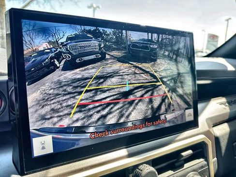 Used 2024 Toyota Tacoma TRD Off-Road image 26