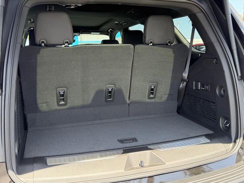 New 2026 Chevrolet Tahoe High Country AWD/4WD image 8