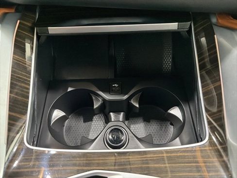 Certified 2024 BMW X6 xDrive40i w/ Executive Package image 37