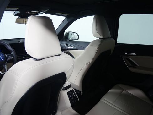 Used 2025 BMW X1 xDrive28i w/ Convenience Package image 16