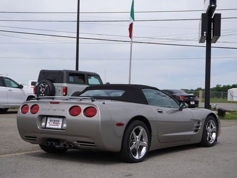 Used 2001 Chevrolet Corvette Convertible w/ Preferred Equipment Group2 RWD image 8