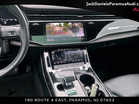 Used 2021 Audi Q8 Premium Plus w/ Premium Plus Package AWD/4WD image 6